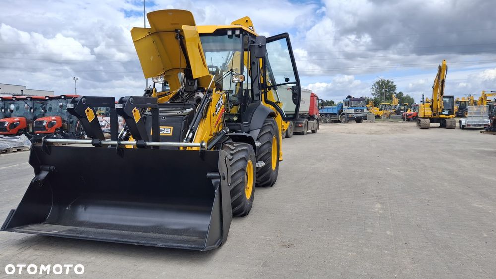 JCB 3CX PLUS EH - 4