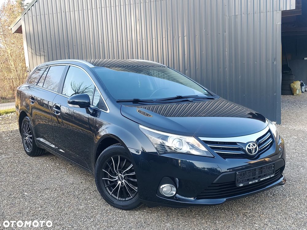 Toyota Avensis - 2