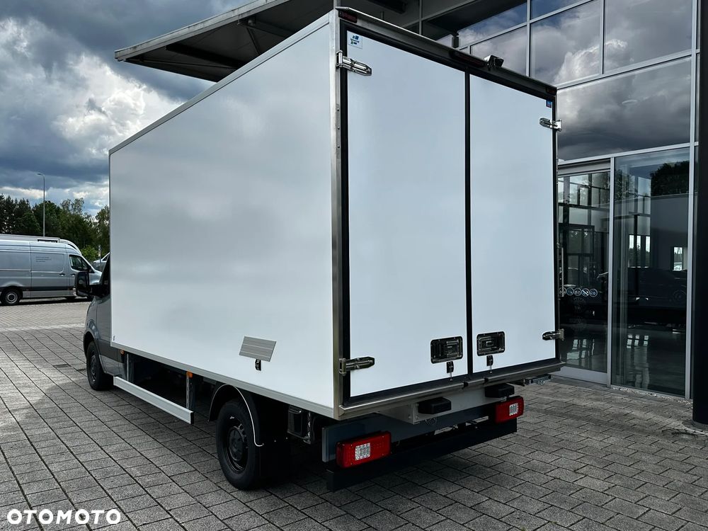 Mercedes-Benz Sprinter - 6
