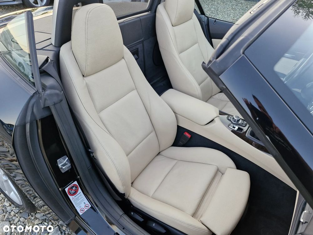 BMW Z4 sDrive23i - 38