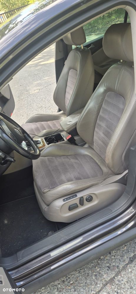 Volkswagen Passat - 4