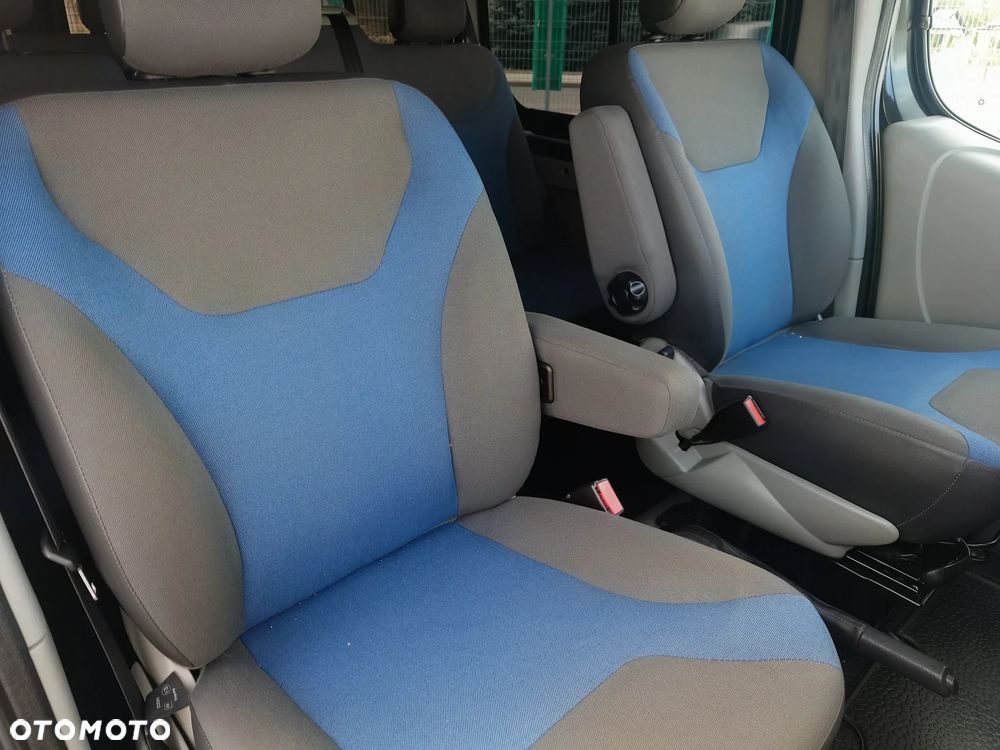 Renault Trafic FAP Grand Passenger Black Edition - 25