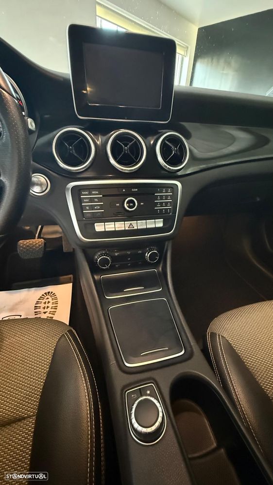 Mercedes-Benz CLA 180 d 7G-DCT Peak Edition - 18