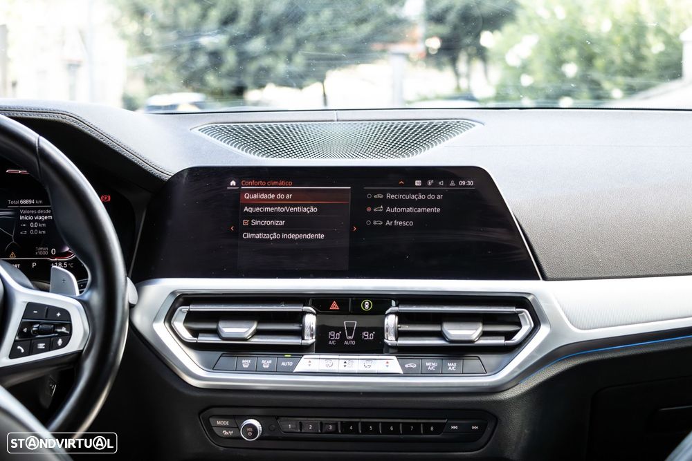 BMW 330 e Pack Desportivo M Pro Auto - 41