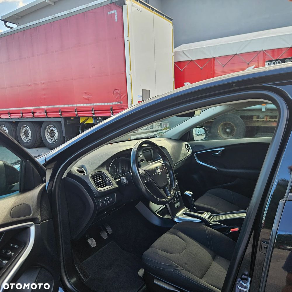 Volvo V40 T2 - 10