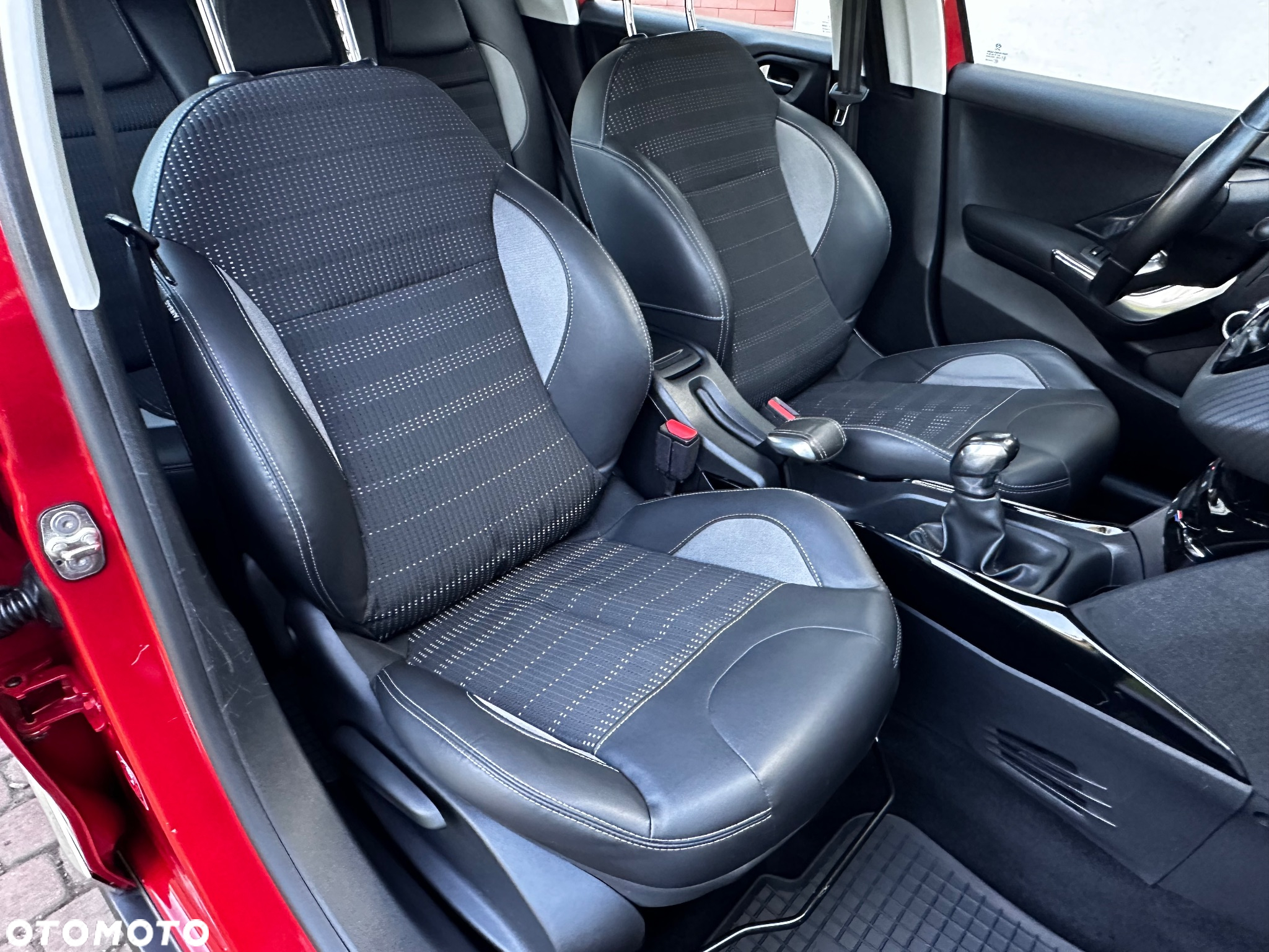 Peugeot 2008 - 28