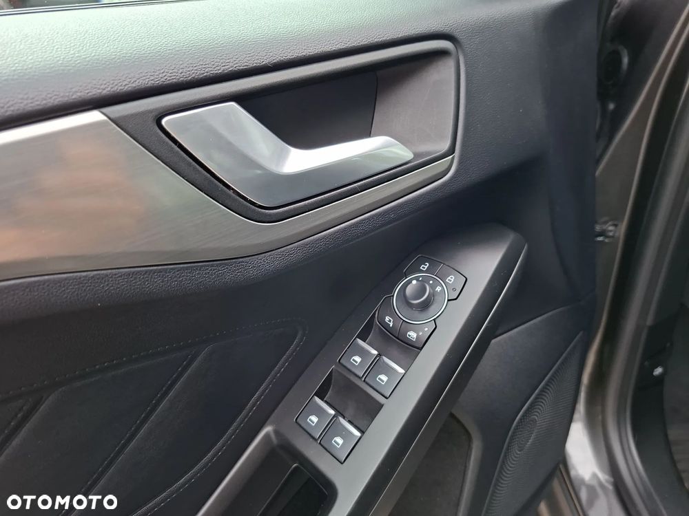 Ford Focus 1.0 EcoBoost Titanium - 16