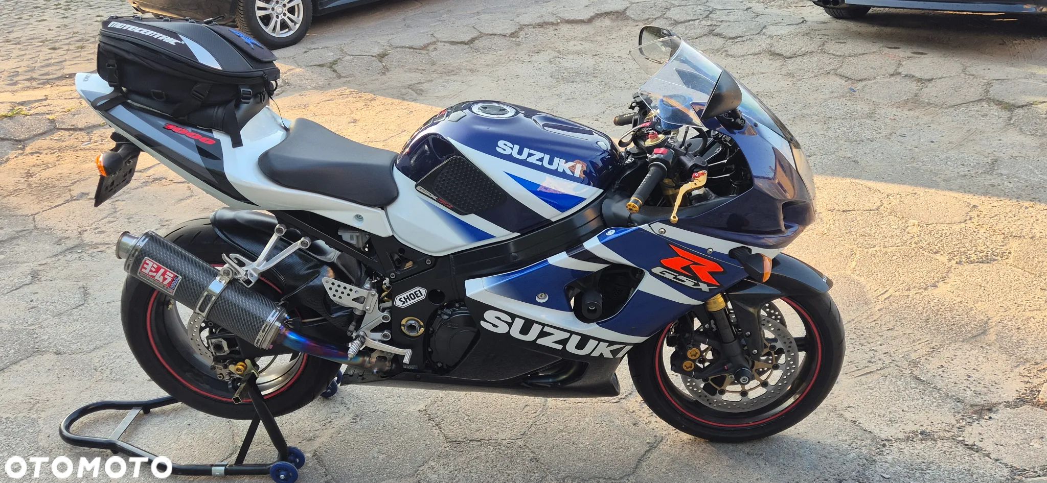 Suzuki GSX-R - 1