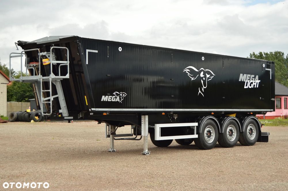 Mega / BENALU / 46 m3 / 5 800 kg !!! - 3
