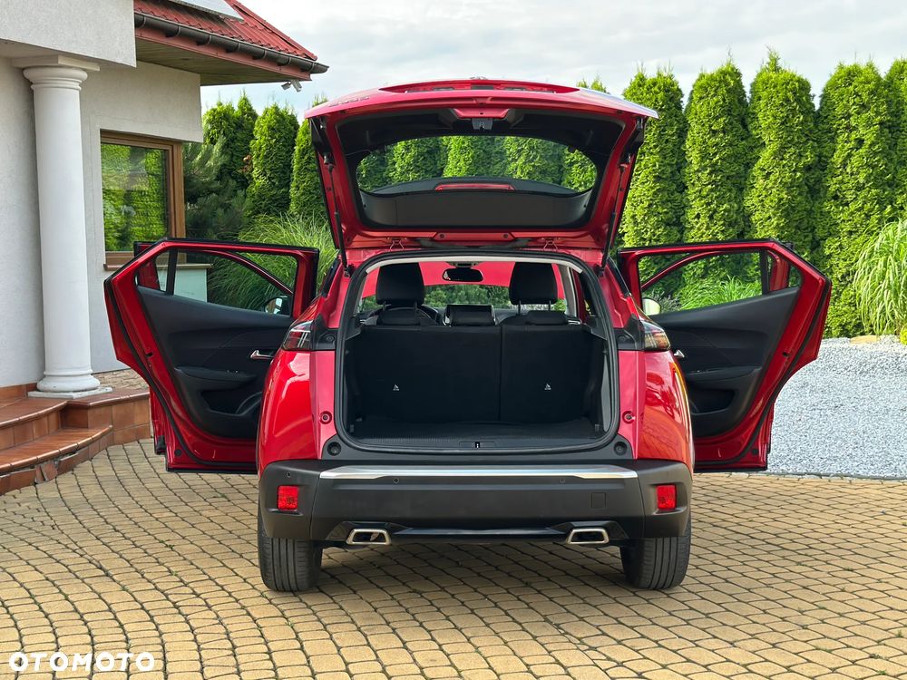 Peugeot 2008 1.2 Pure Tech GPF Allure S&S - 32