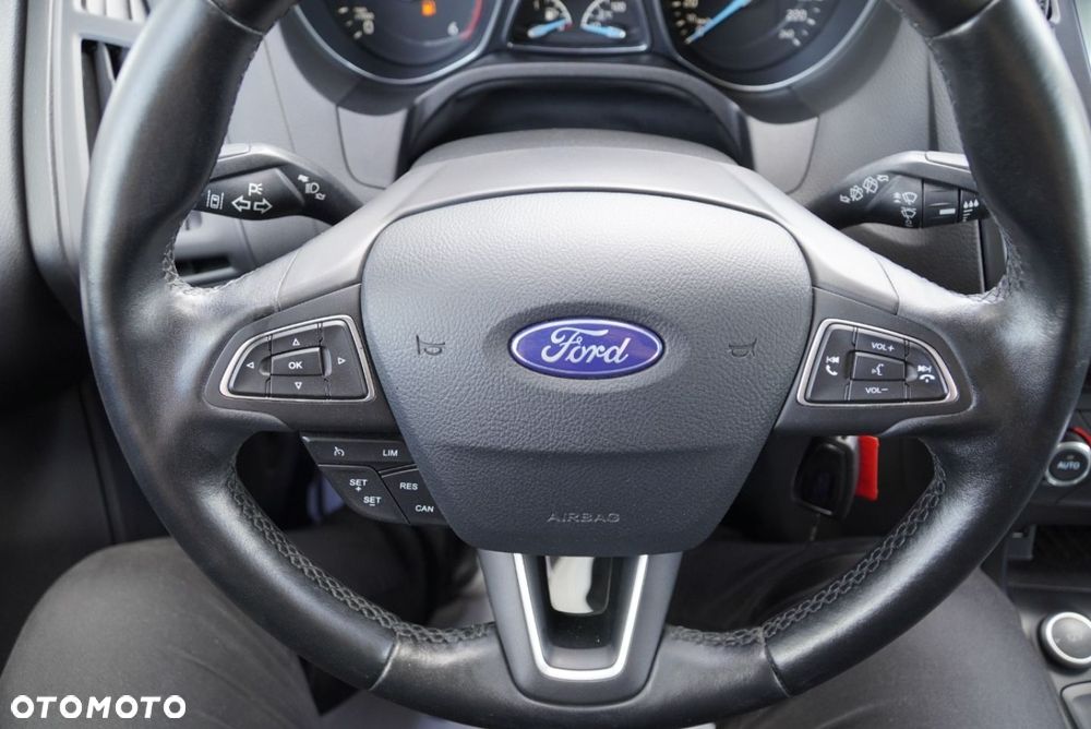 Ford Focus 1.5 EcoBlue Start-Stopp-System TITANIUM - 12