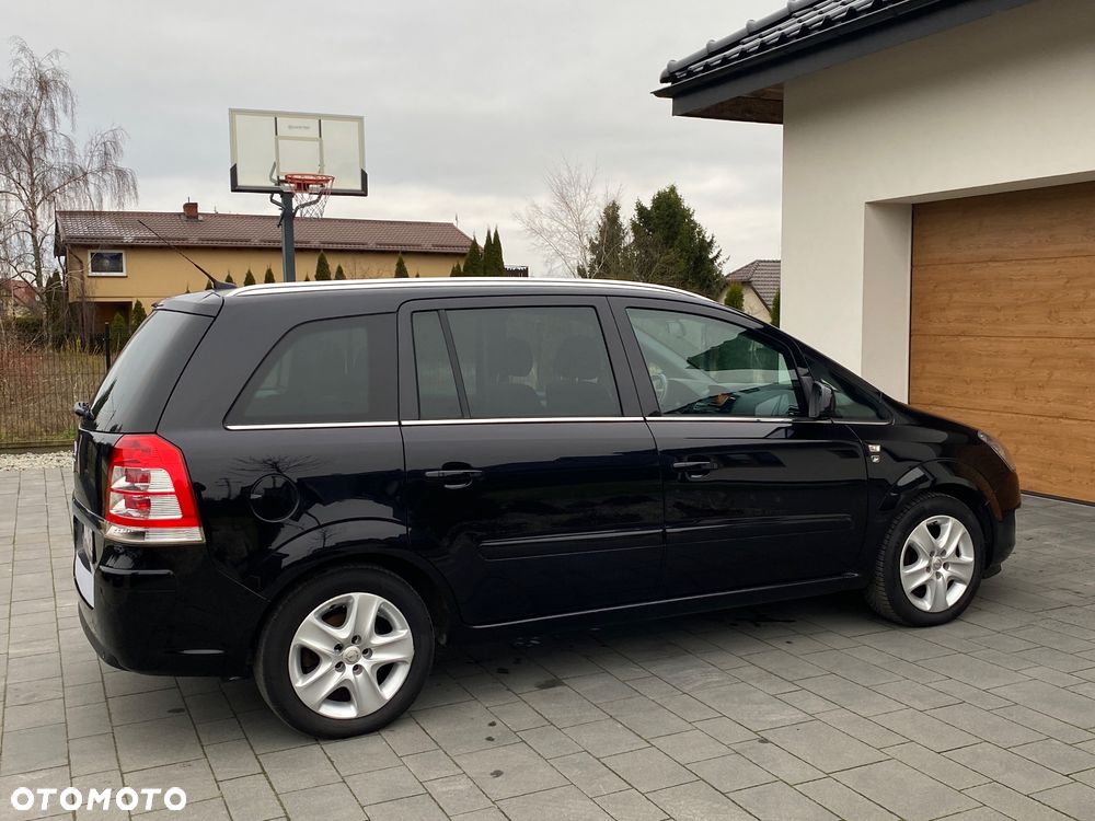 Opel Zafira 1.8 Design Edition - 22