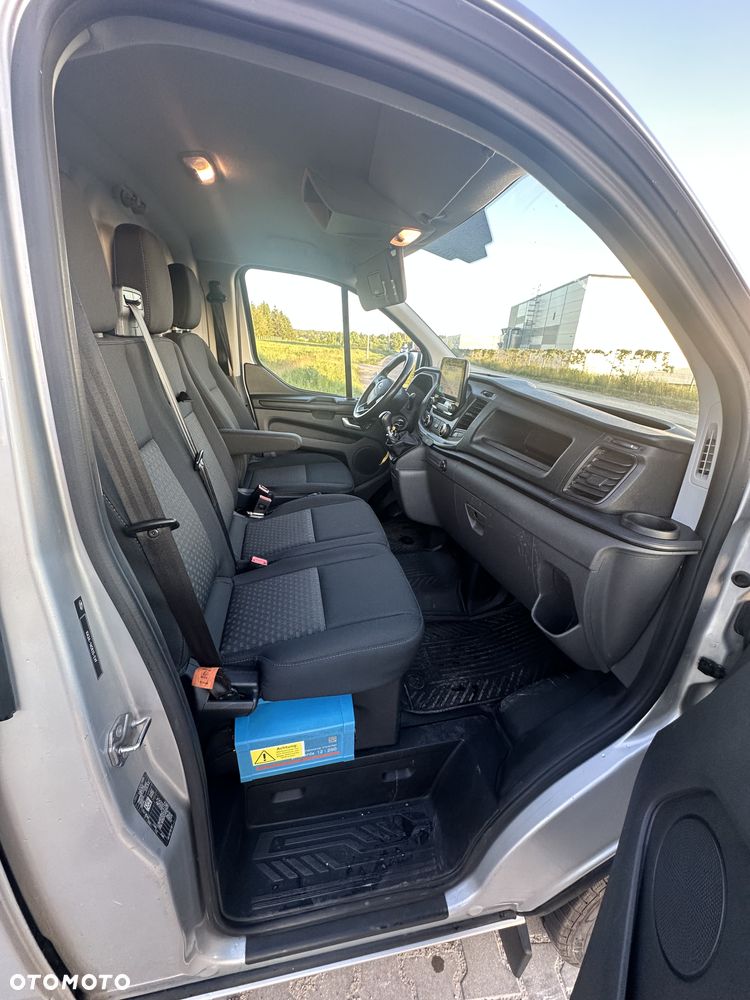 Ford TRANSIT CUSTOM - 8