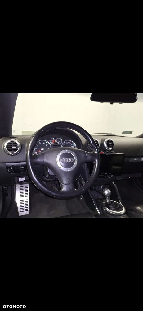 Audi TT Coupé 1.8T Quattro - 27