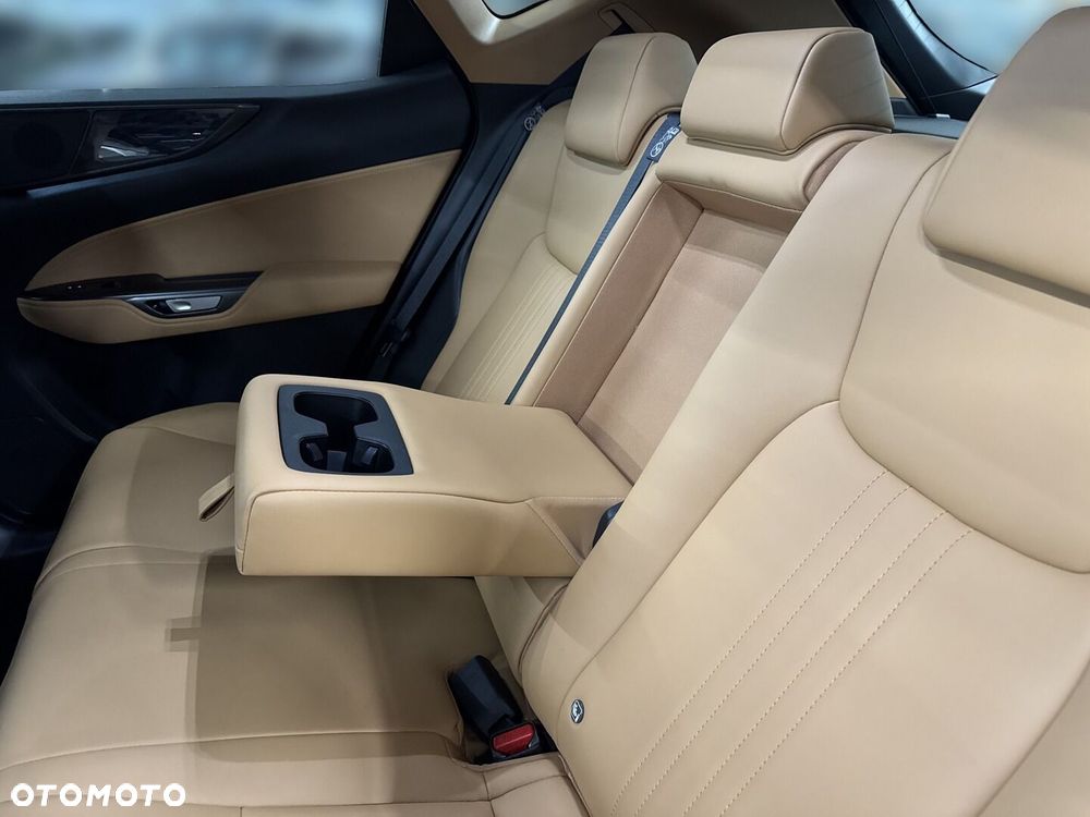 Lexus NX 350h Prestige AWD - 12