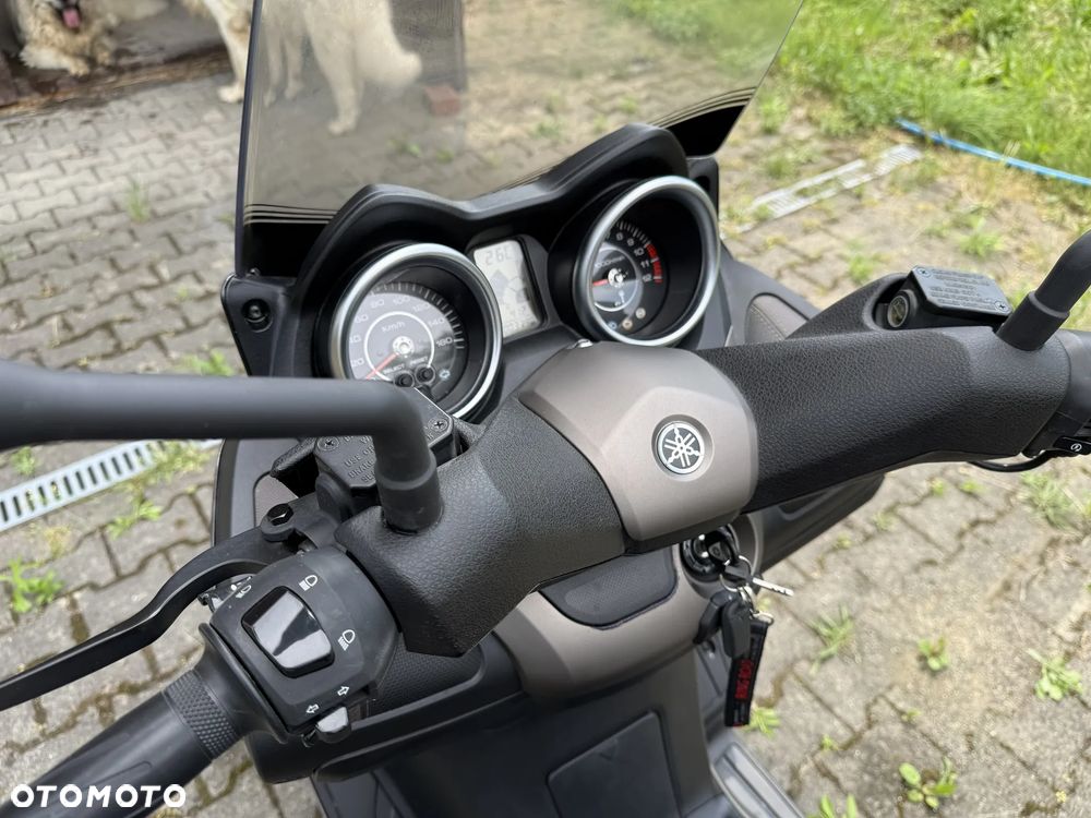 Yamaha X-max - 7