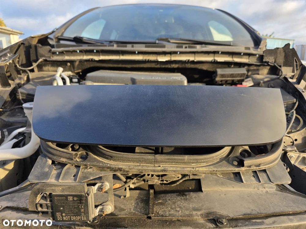 KLAPKA ATRAPA ZAŚLEPKA GNIAZDA PORTU ŁADOWANIA NISSAN LEAF II
