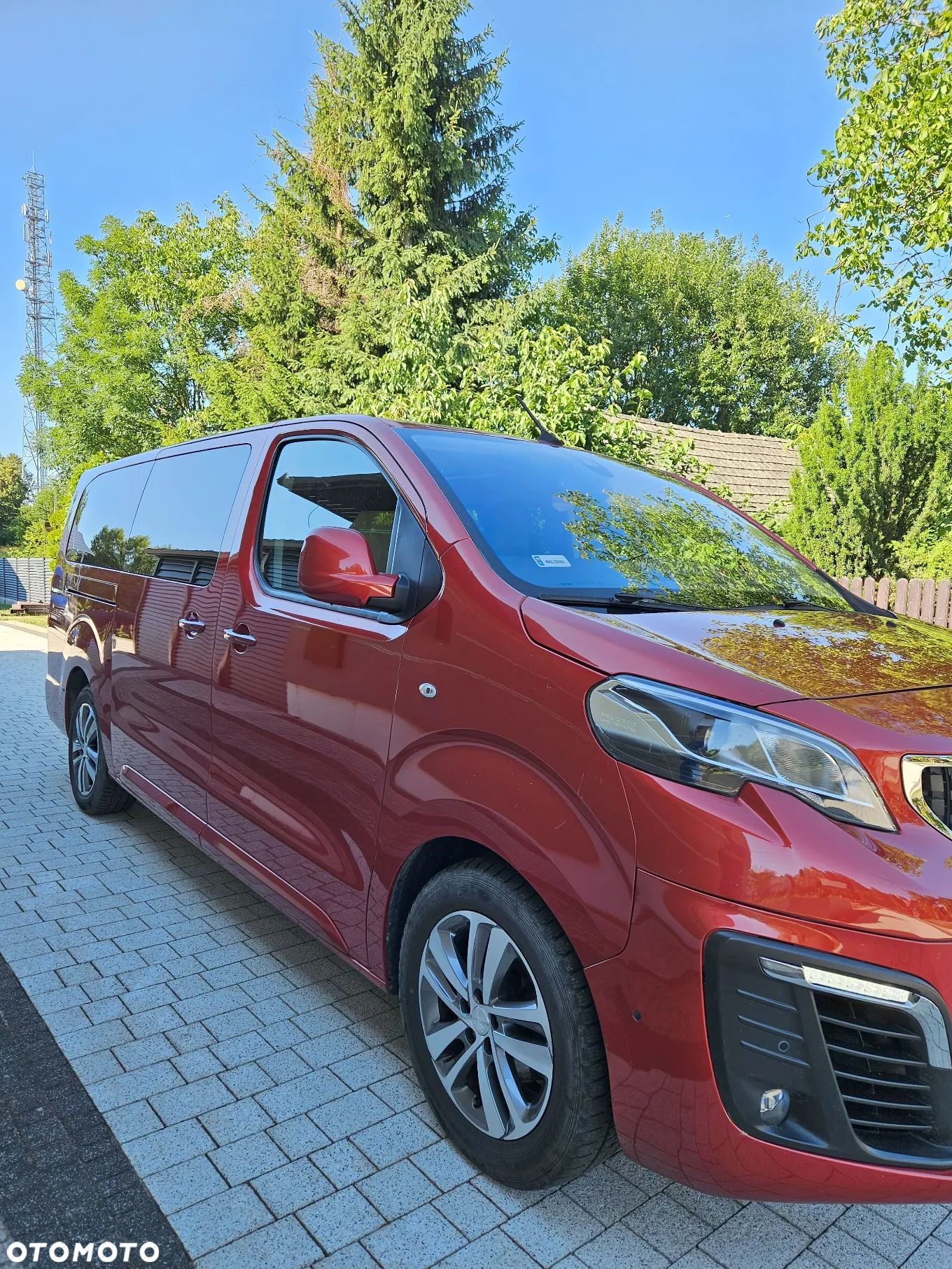 Peugeot Traveller - 1