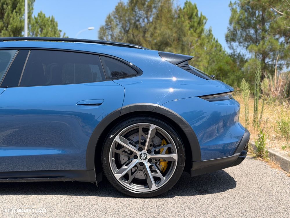 Porsche Taycan Cross Turismo Turbo - 18