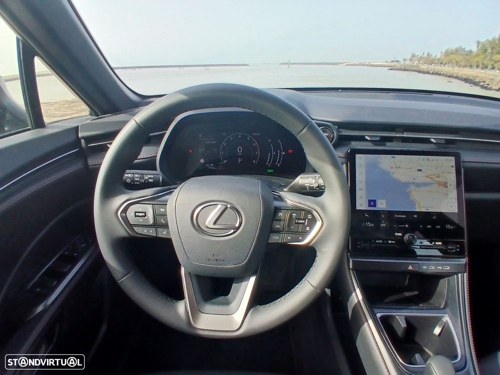 Lexus LBX Elegant - 13