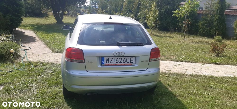 Audi A3 1.9 TDI DPF Ambiente S tronic - 5