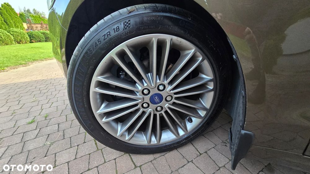Ford Mondeo Vignale 2.0 EcoBoost - 27