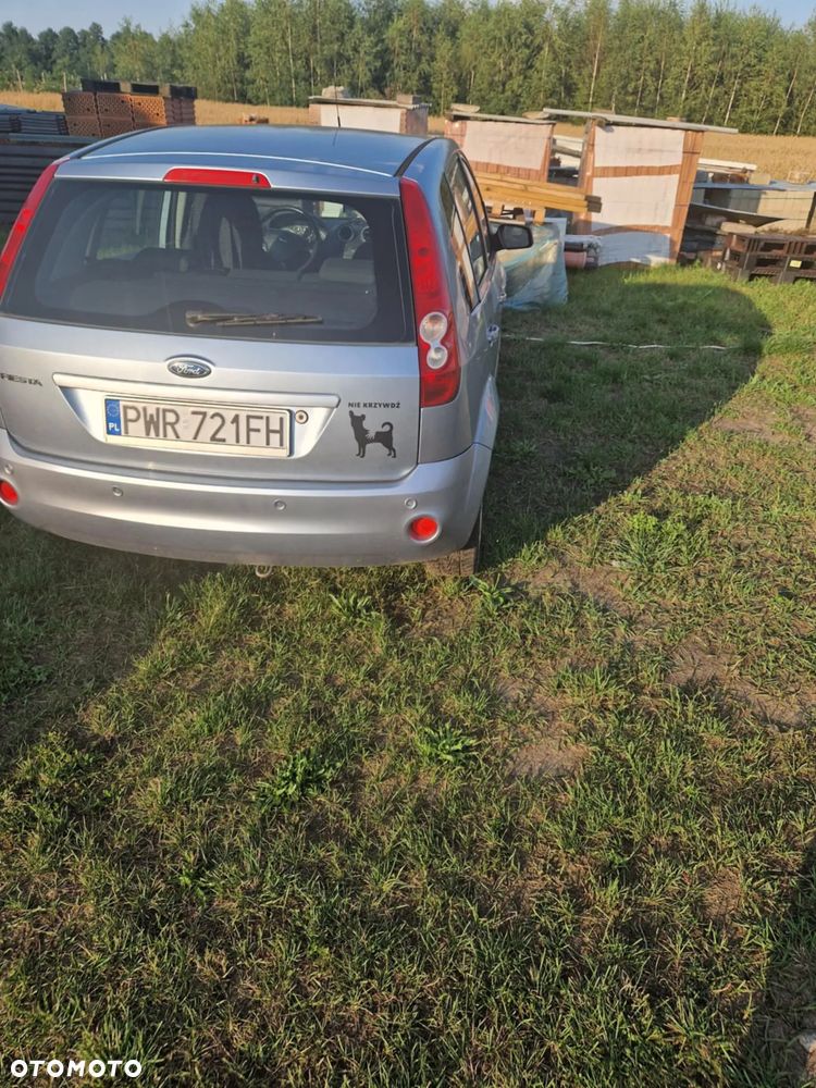 Ford Fiesta - 8
