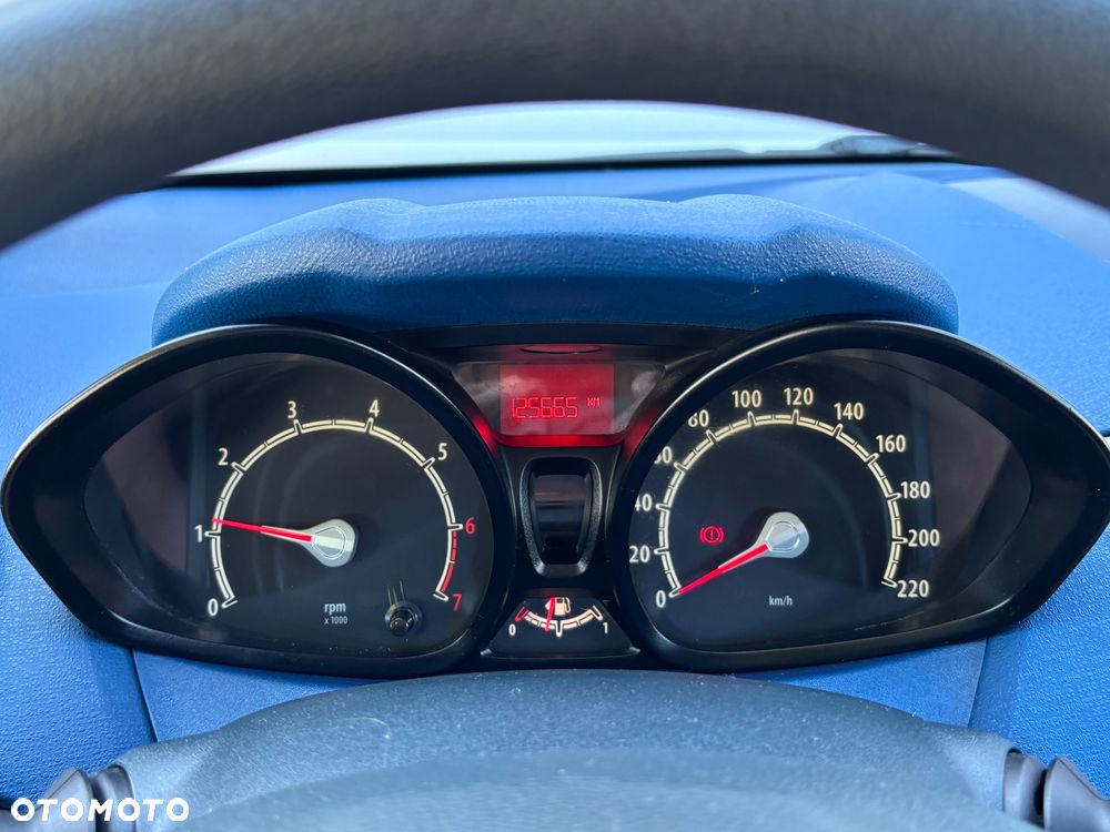 Ford Fiesta 1.25 Trend - 18