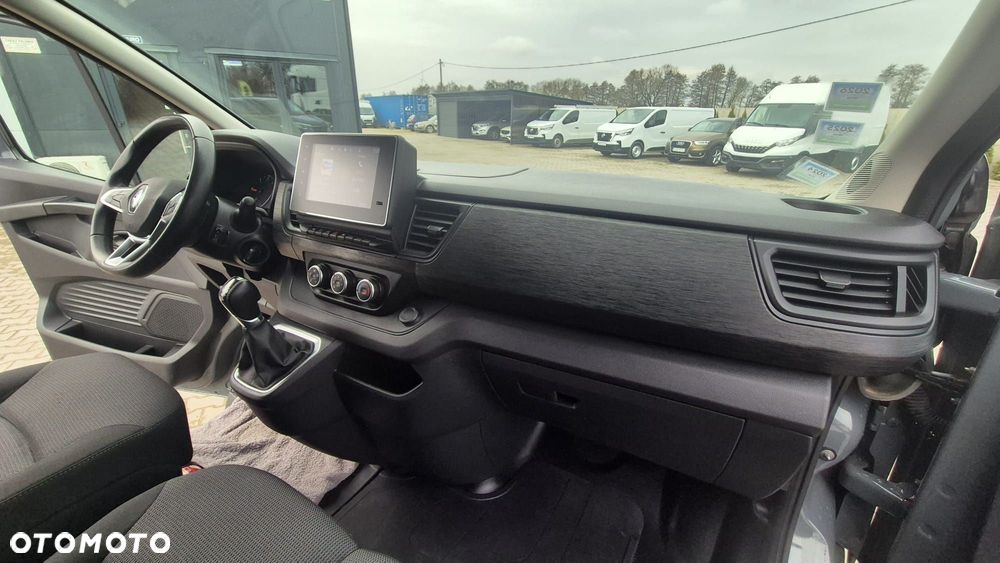 Renault Trafic - 17