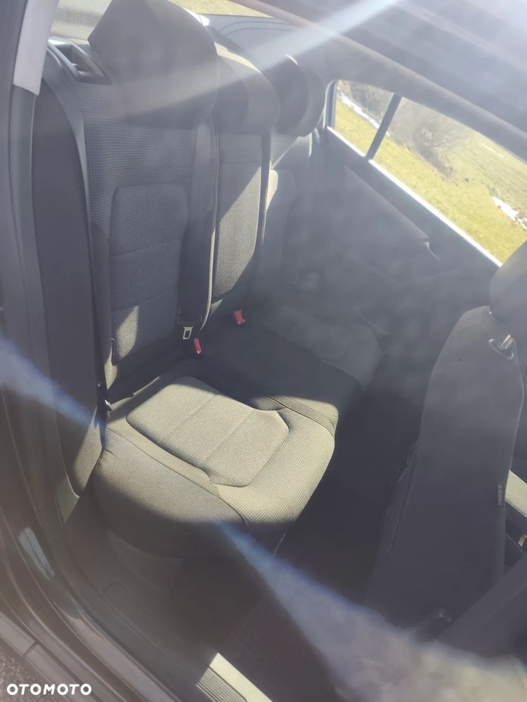 Volkswagen Passat 2.0 TDI Comfortline DSG - 13