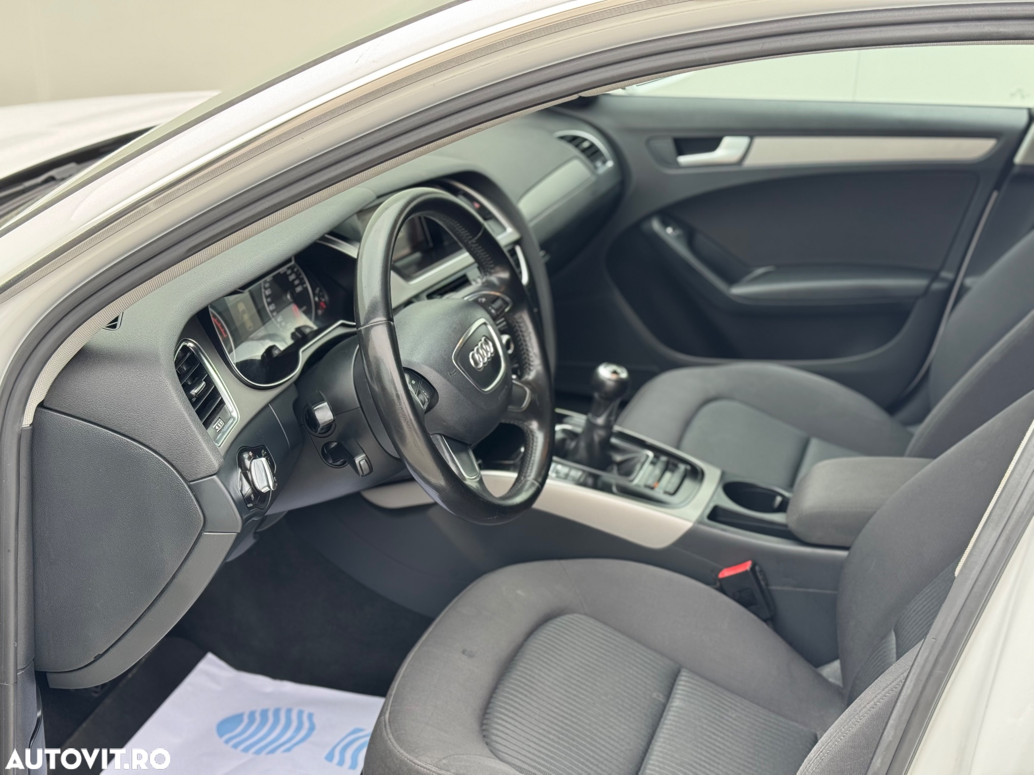 Audi A4 Avant 2.0 TDI DPF Ambition - 8
