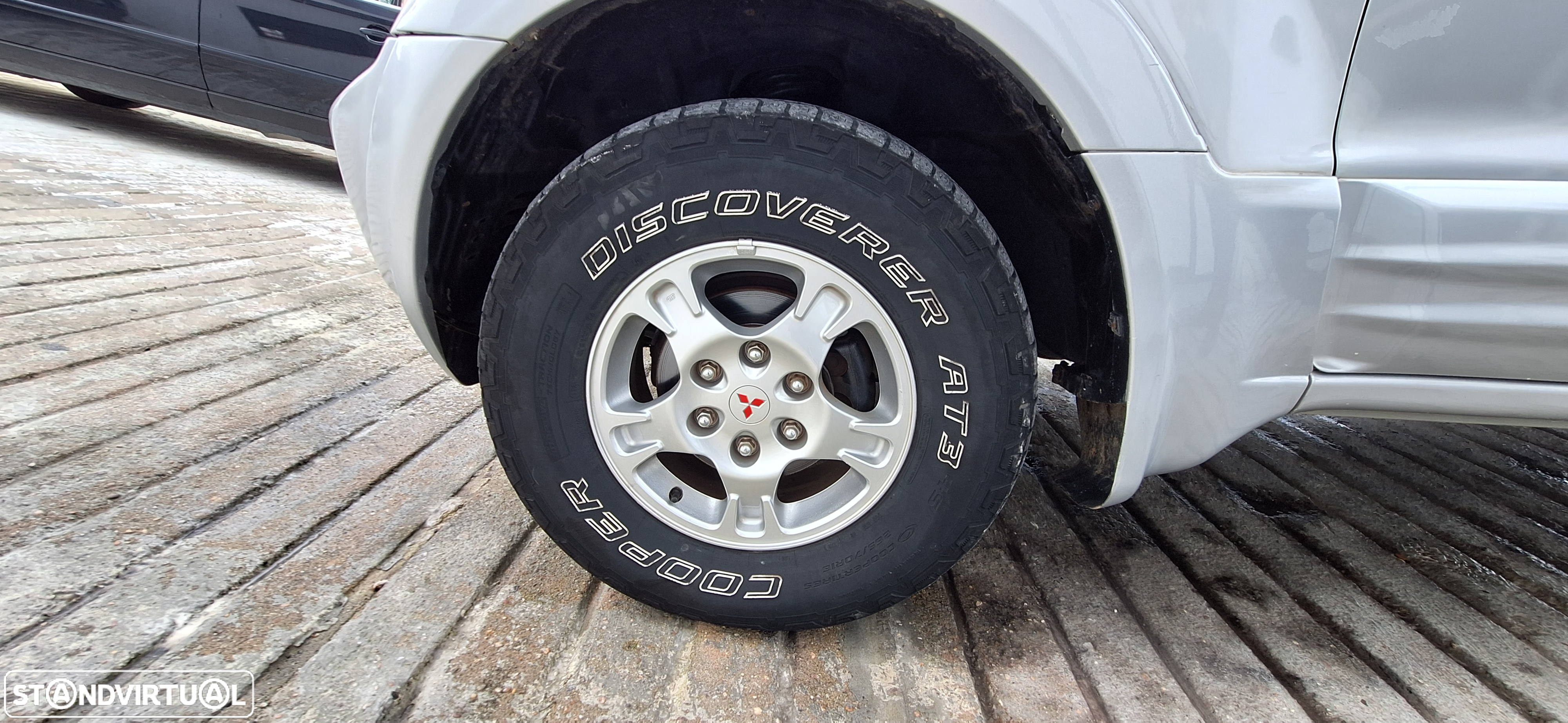 Mitsubishi Pajero 3.2 DI-D GLS - 21