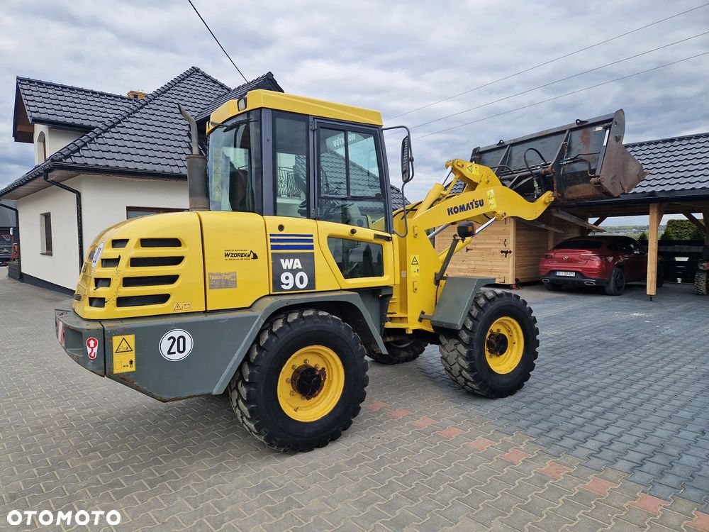 Komatsu WA90-3H - 4