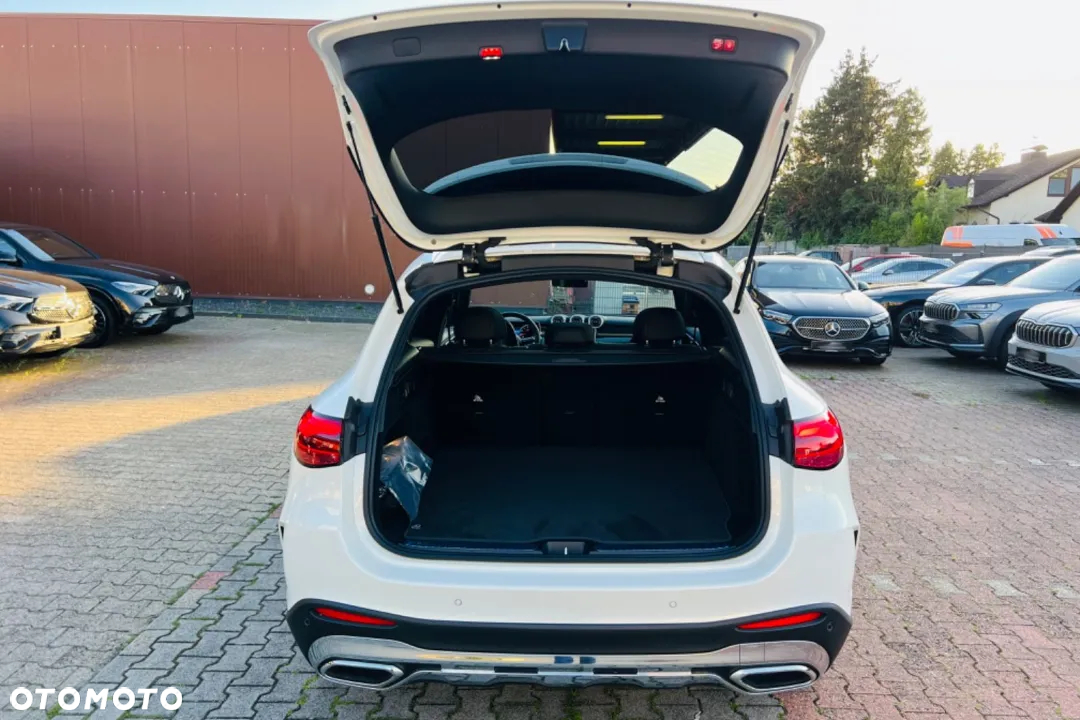 Mercedes-Benz GLC 300 de 4-Matic AMG Line - 14