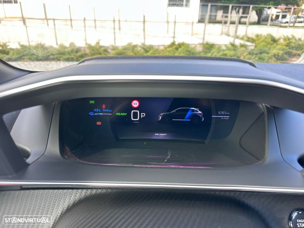 Peugeot e-208 GT - 24