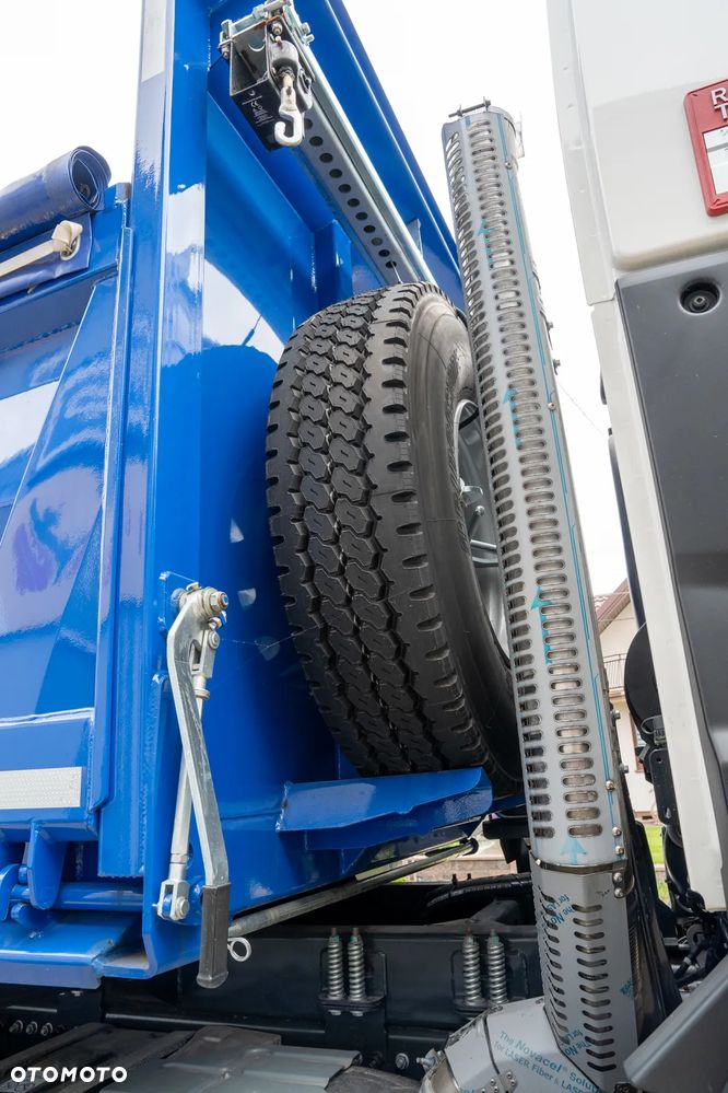 Renault K 440 6X6 - 31