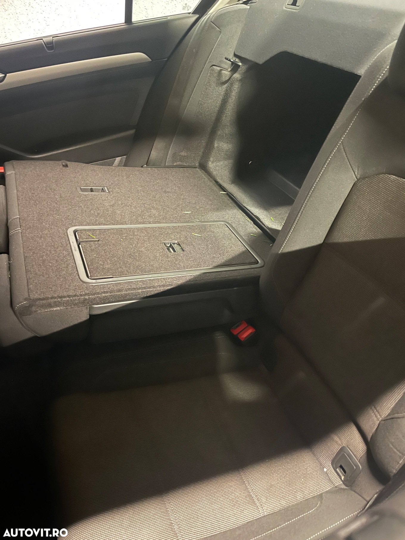 Volkswagen Passat 1.6 TDI SCR DSG - 3