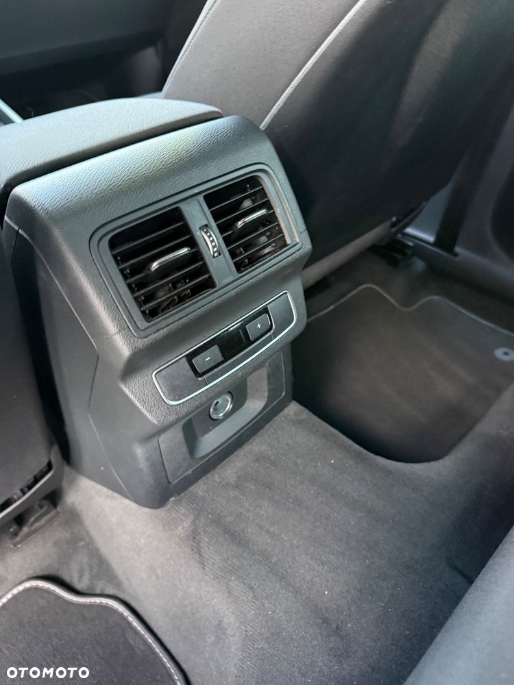 Audi Q5 50 TFSI e Quattro S tronic - 6