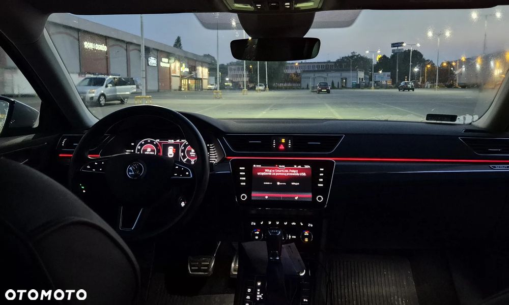 Skoda Superb 2.0 TDI SCR 4x4 Scout DSG - 8