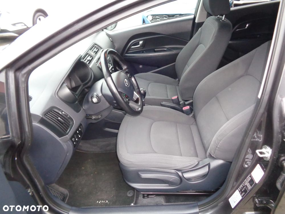 Kia Rio 1.4 Comfort - 10