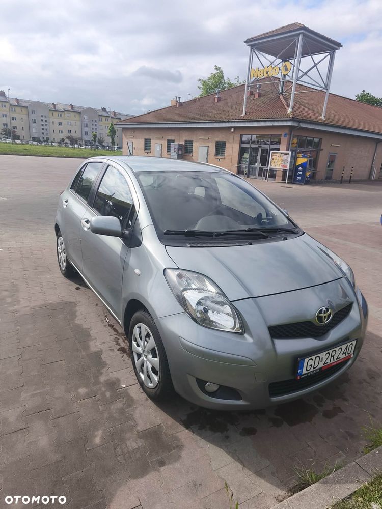 Toyota Yaris 1.0 Luna - 4