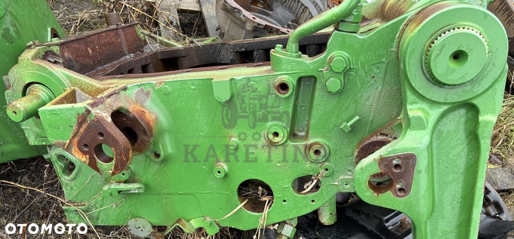 John Deere 7R 330 7R330 Obudowa Tylnego WOM Rama Tylnego Zaczepu CZĘŚCI TA15711 - 1