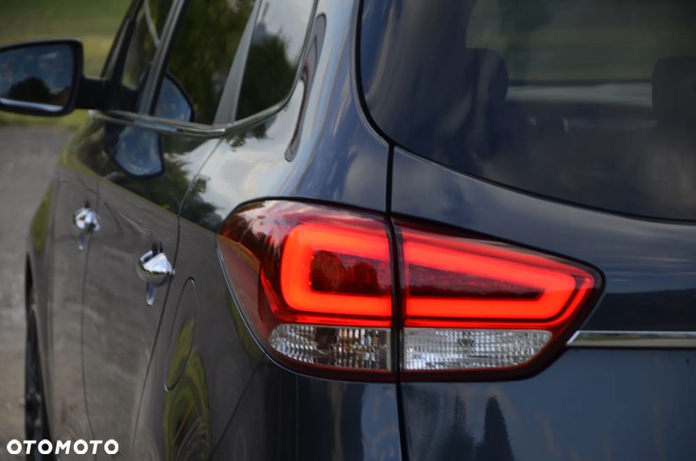Kia Carens 2.0 GDI Edition 7 - 28