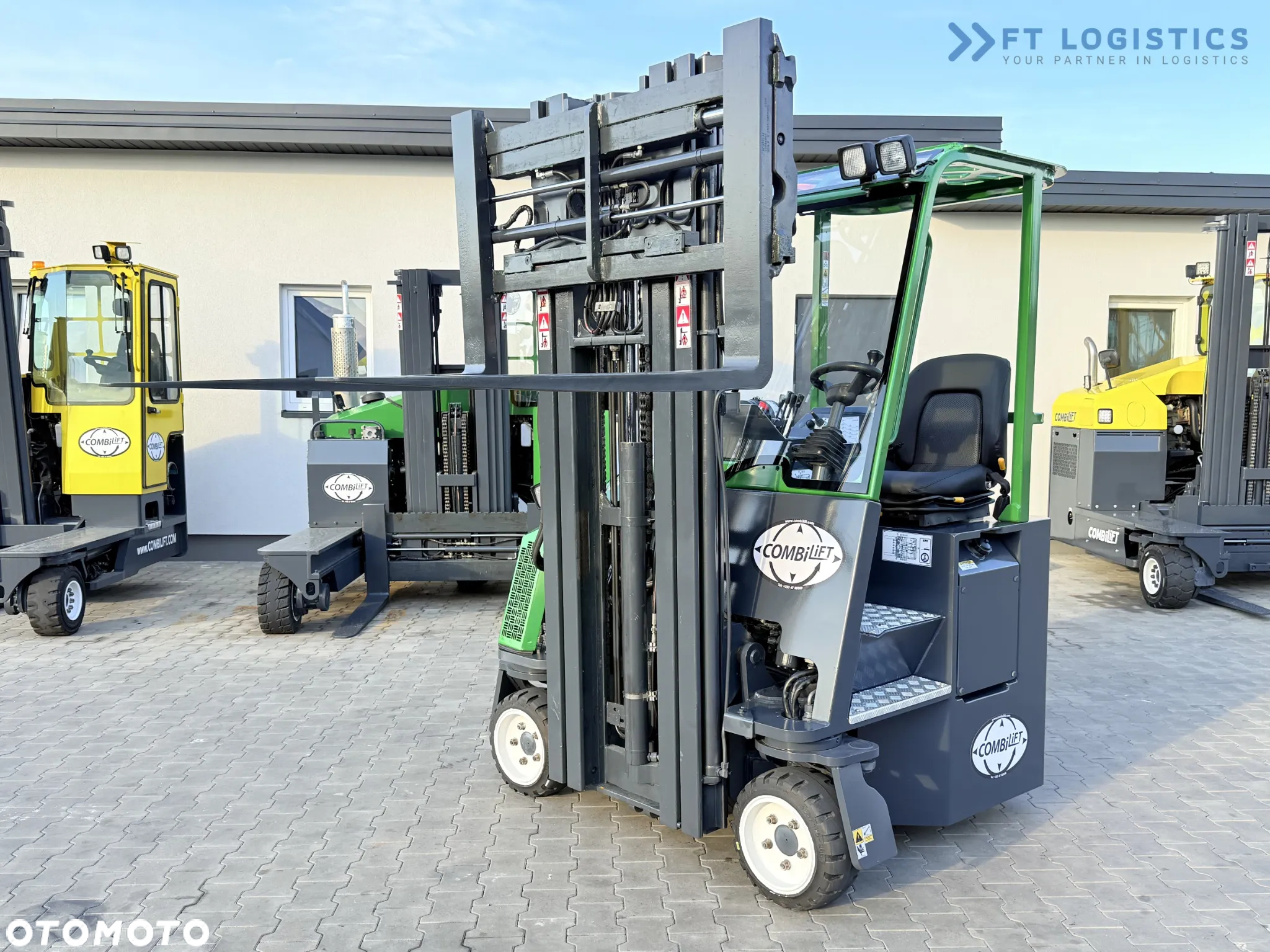 Combilift C2500CB / TRIPLEX / 5500MM / WOLNY SKOK / DIESEL / JEDYNIE 3768MTH / POZYCJONER / PRZESUW BOCZNY / NOWE OPONY / JAK NOWY / Szeroka oferta wózków czterokierunkowych i bocznych, dopasowanych do różnorodnych potrzeb i zastosowań. - 19