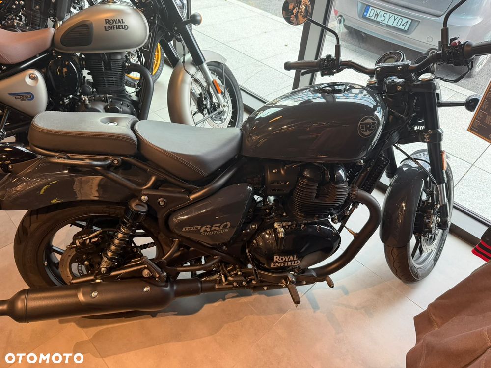 Royal Enfield Shotgun - 5