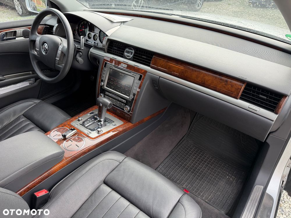 Volkswagen Phaeton 4.2 V8 4MOTION Automatik (5 Sitzer) - 41