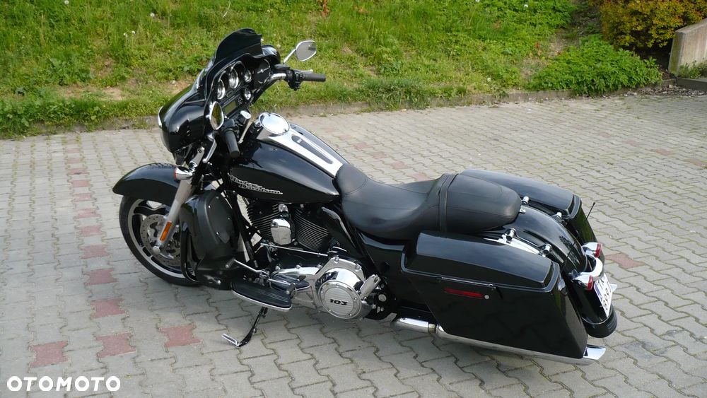 Harley-Davidson Touring Street Glide - 8