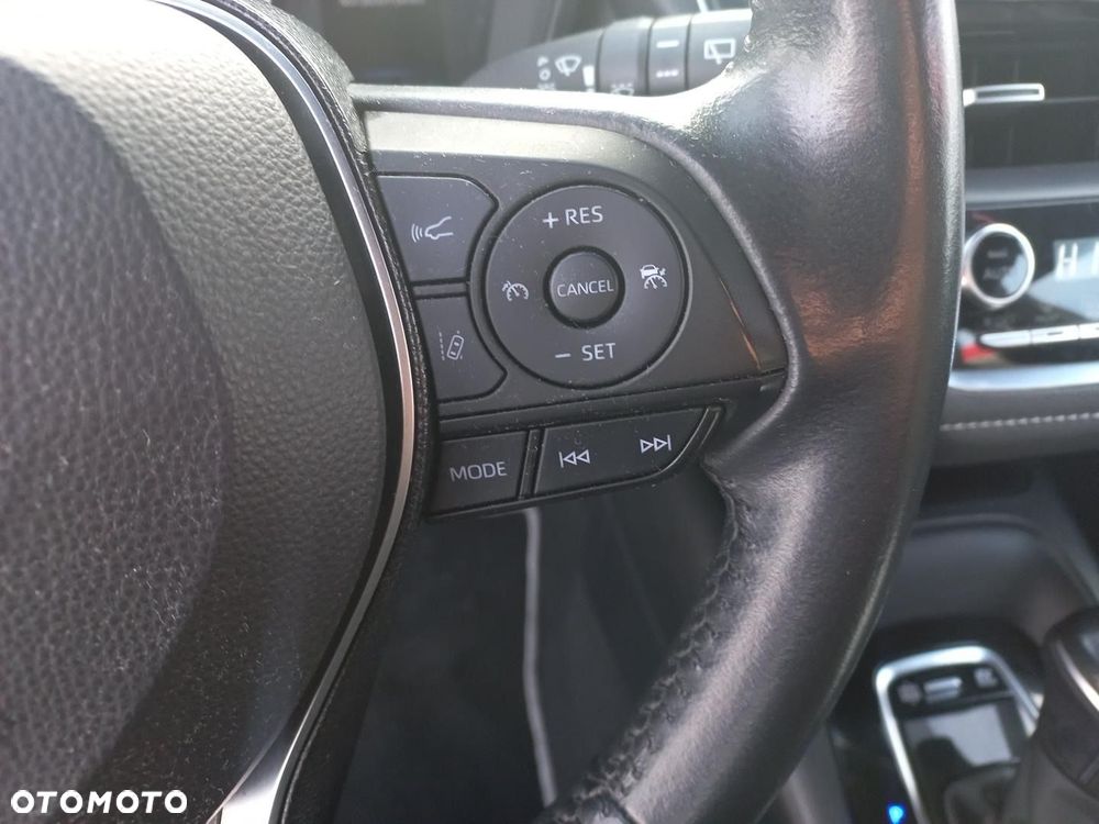 Toyota Corolla 1.8 Hybrid Comfort - 18