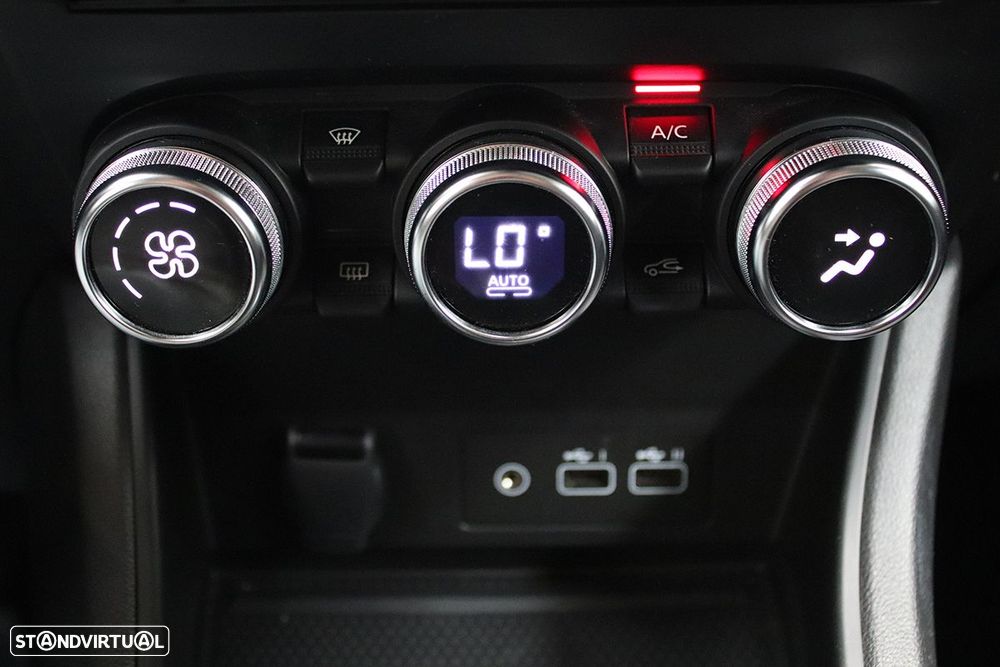 Renault Captur 1.0 TCe Techno Bi-Fuel - 13