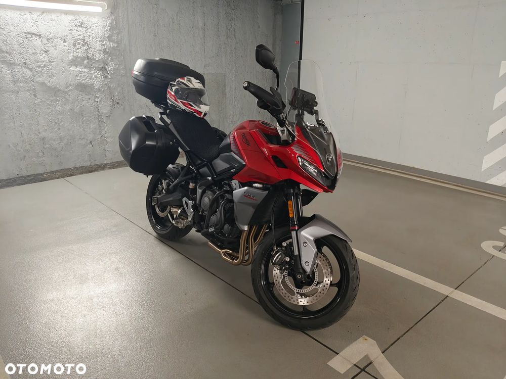 Triumph Tiger - 1